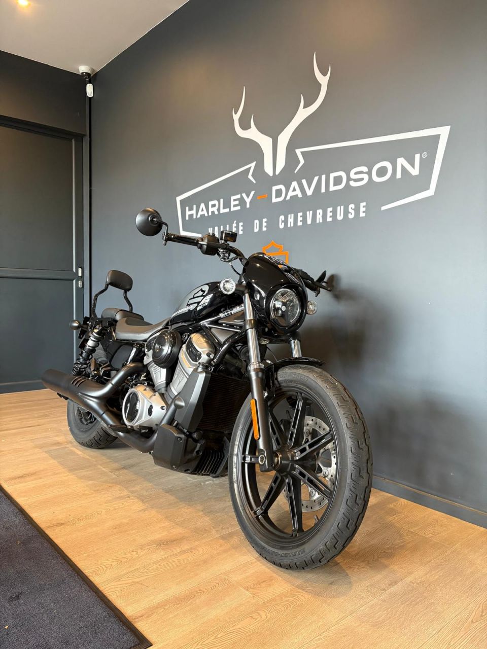 HARLEY-DAVIDSON SPORTSTER Nightster 975 RH 4