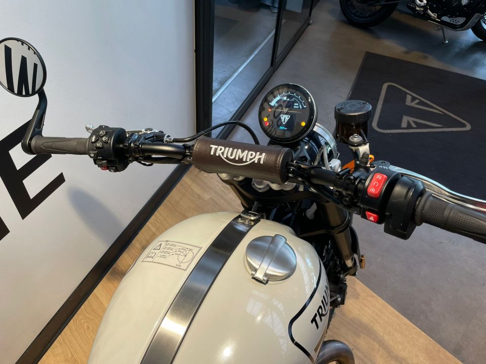 TRIUMPH SCRAMBLER 1200 4