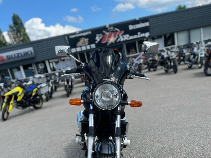 YAMAHA XJR 1300 SP 4