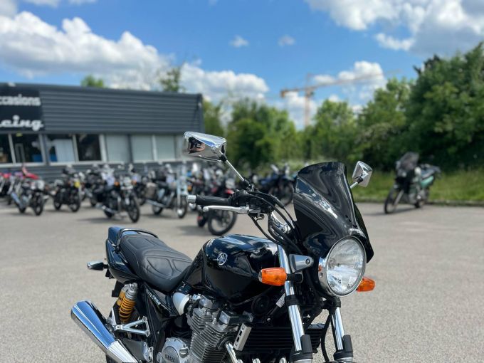 YAMAHA XJR 1300 SP 4