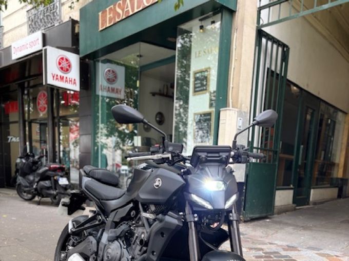 YAMAHA MT-07 Y-AMT 4