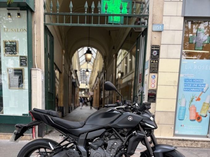 YAMAHA MT-07 Y-AMT 4