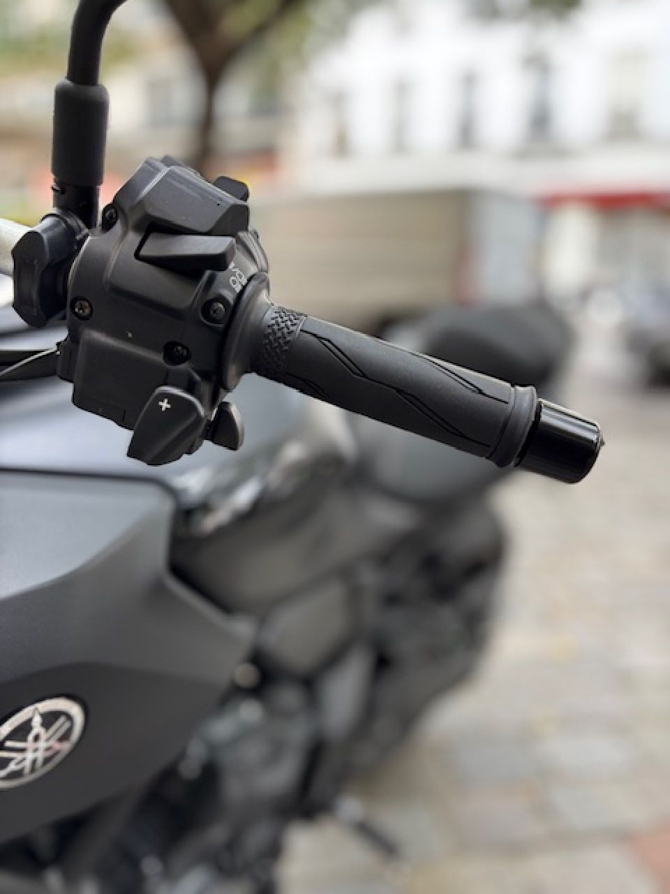 YAMAHA MT-07 Y-AMT 4