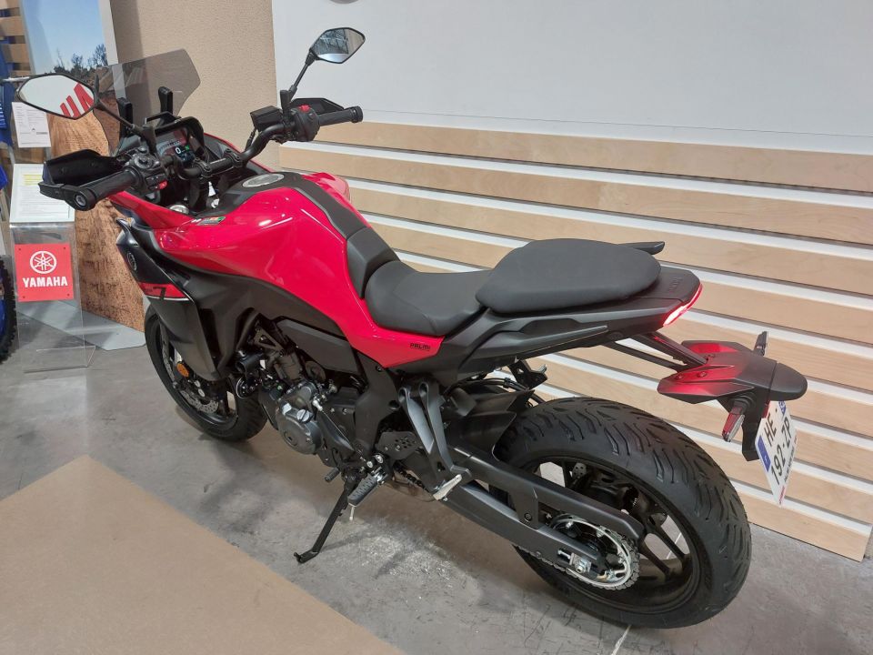YAMAHA TRACER 7 35KW 4