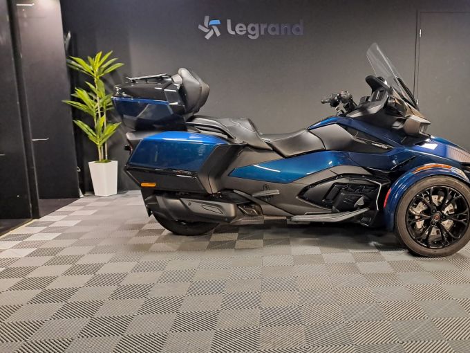 CAN-AM SPYDER RT 4