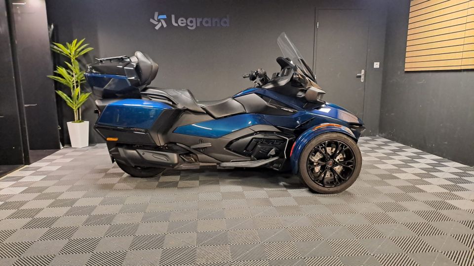 CAN-AM SPYDER RT 4