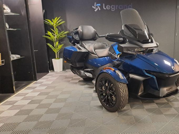 CAN-AM SPYDER RT 4