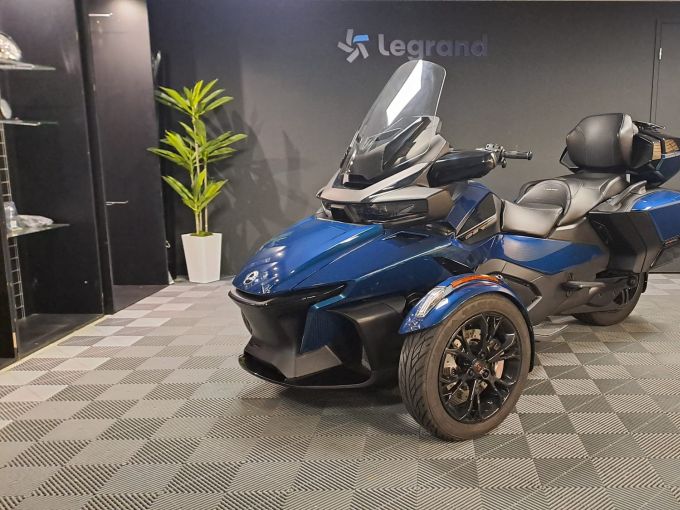 CAN-AM SPYDER RT 4