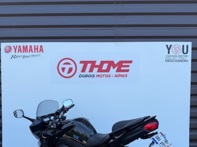 YAMAHA FZ8 S 4