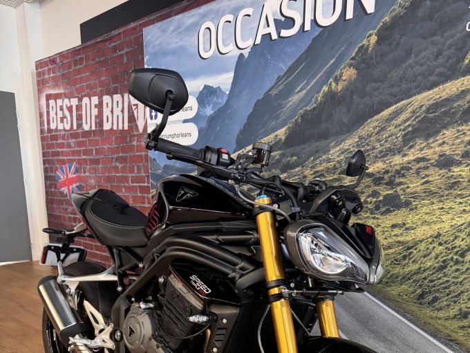 TRIUMPH SPEED TRIPLE 1200 RS 4