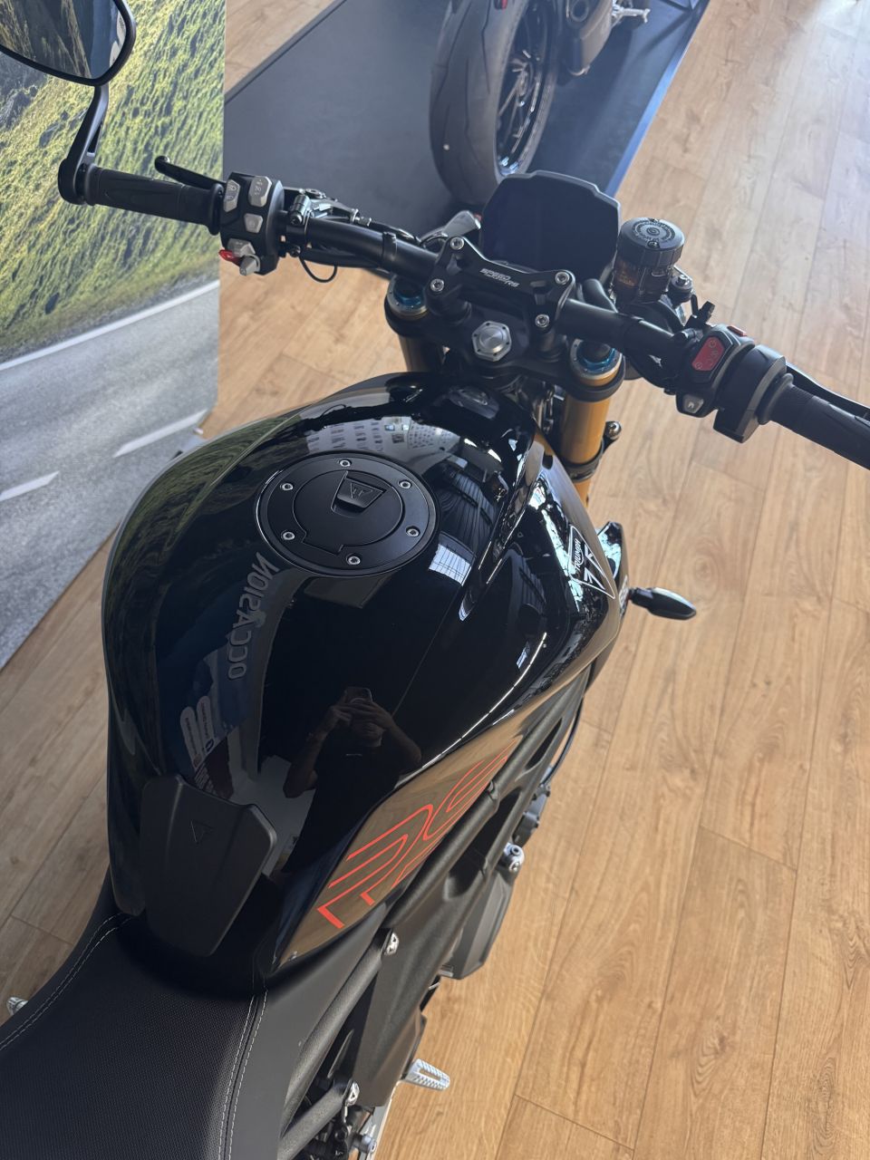 TRIUMPH SPEED TRIPLE 1200 RS 4