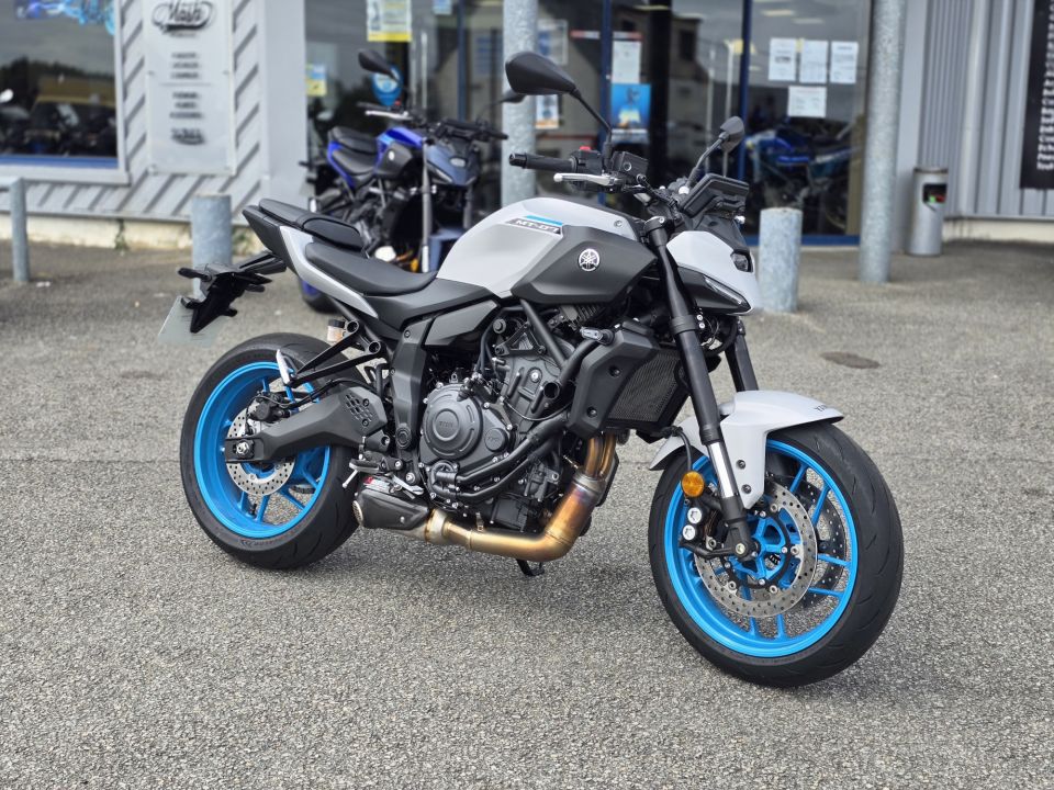 YAMAHA MT-07 (47.5CV) 4