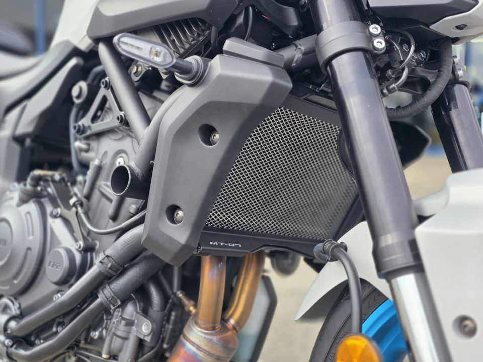 YAMAHA MT-07 (47.5CV) 4