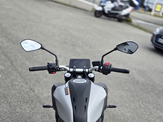YAMAHA MT-07 (47.5CV) 4