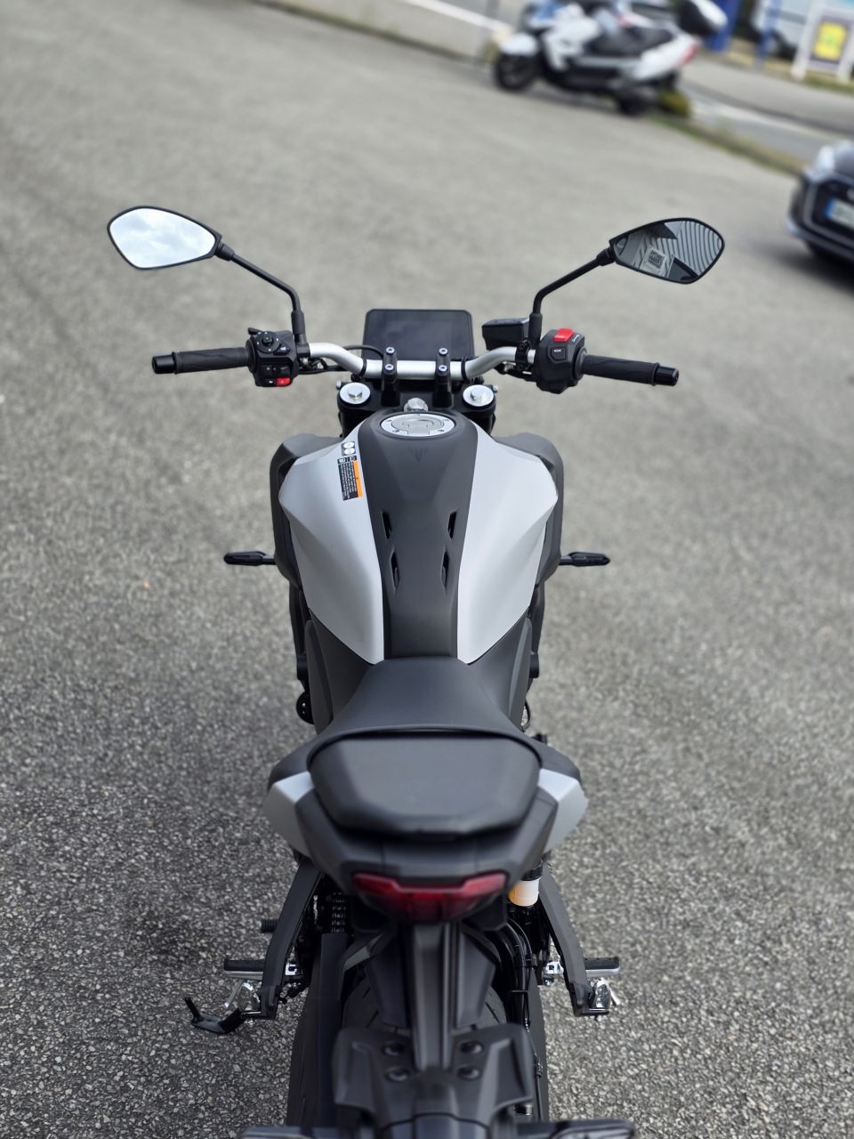 YAMAHA MT-07 (47.5CV) 4