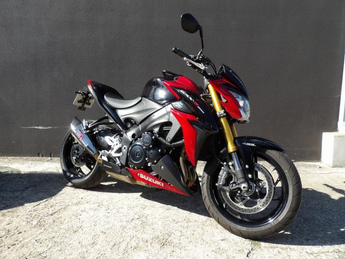 SUZUKI GSX-S 1000 4