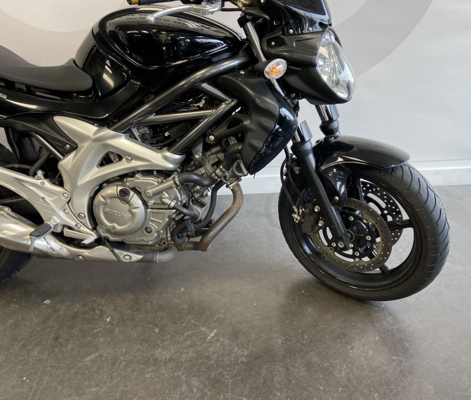 SUZUKI GLADIUS 650 ABS 4