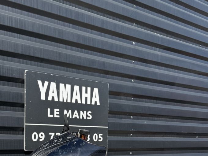 YAMAHA XSR 900 4