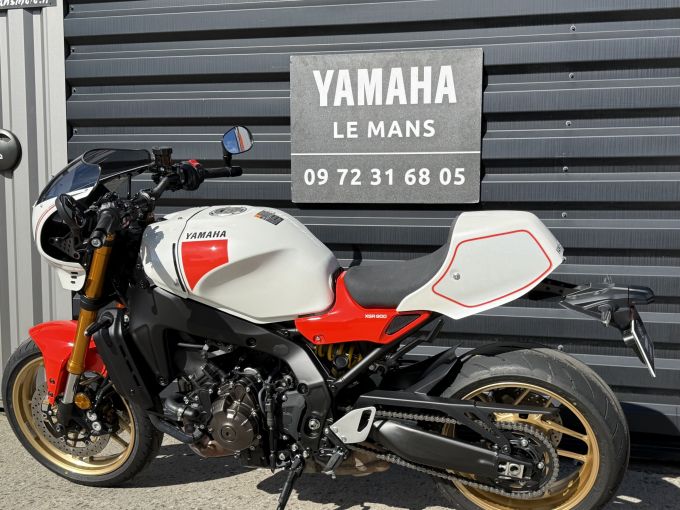YAMAHA XSR 900 4