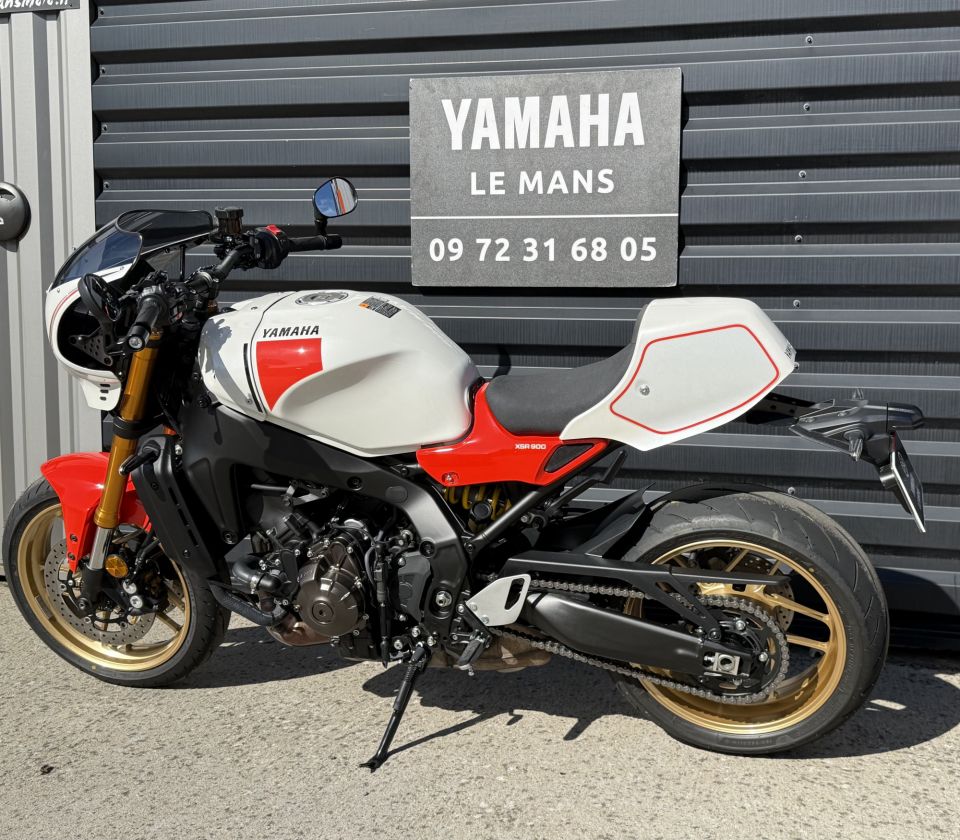 YAMAHA XSR 900 4