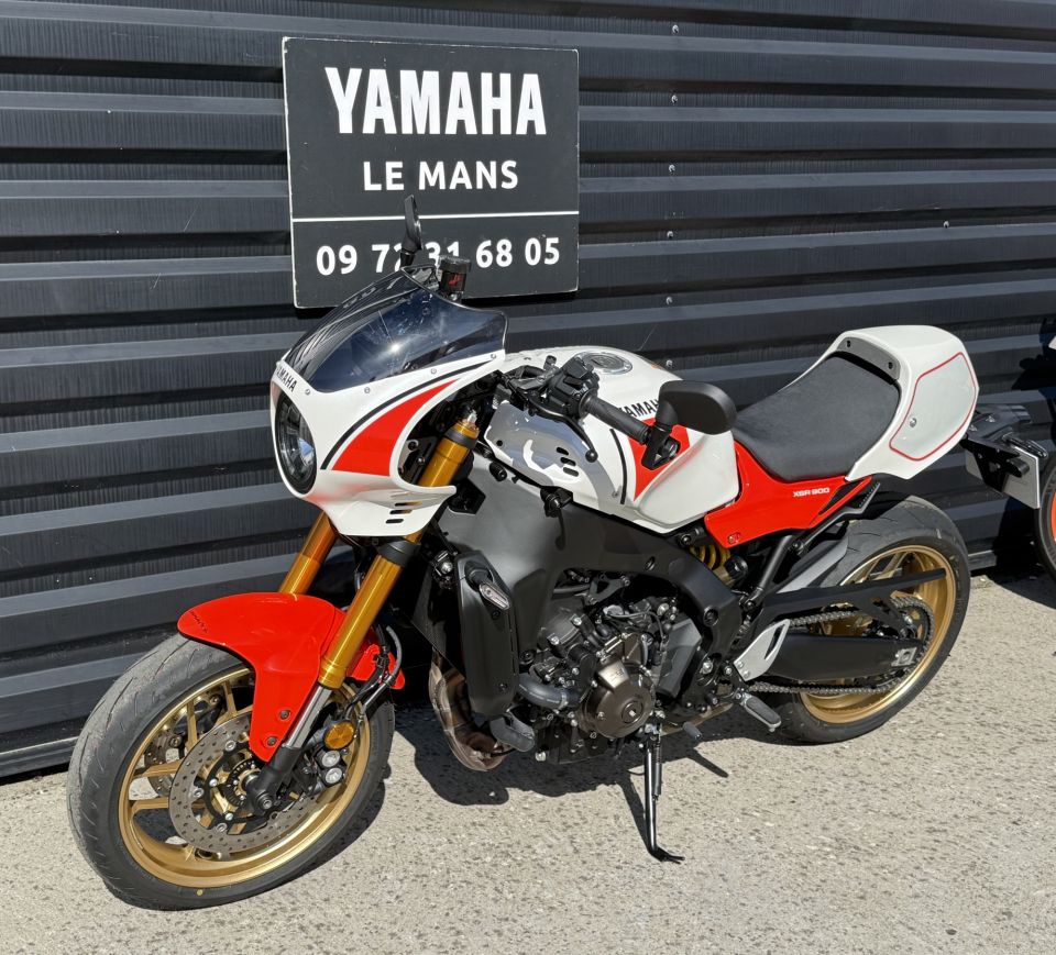 YAMAHA XSR 900 4
