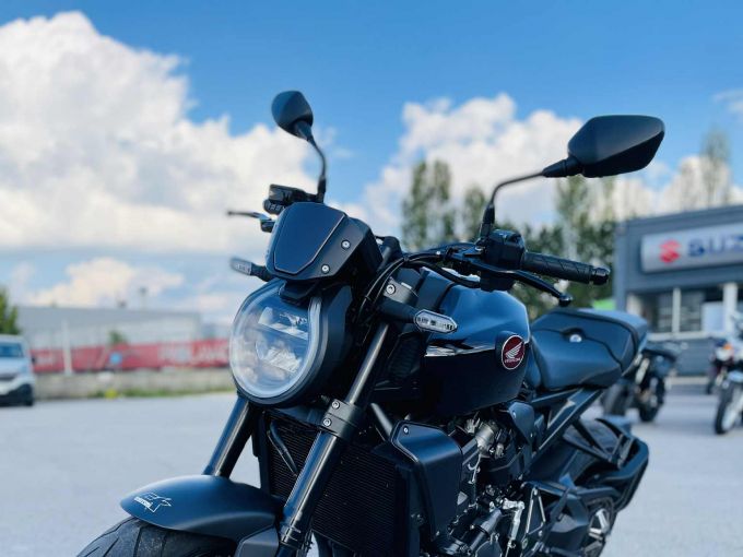 HONDA CB 1000 R 4