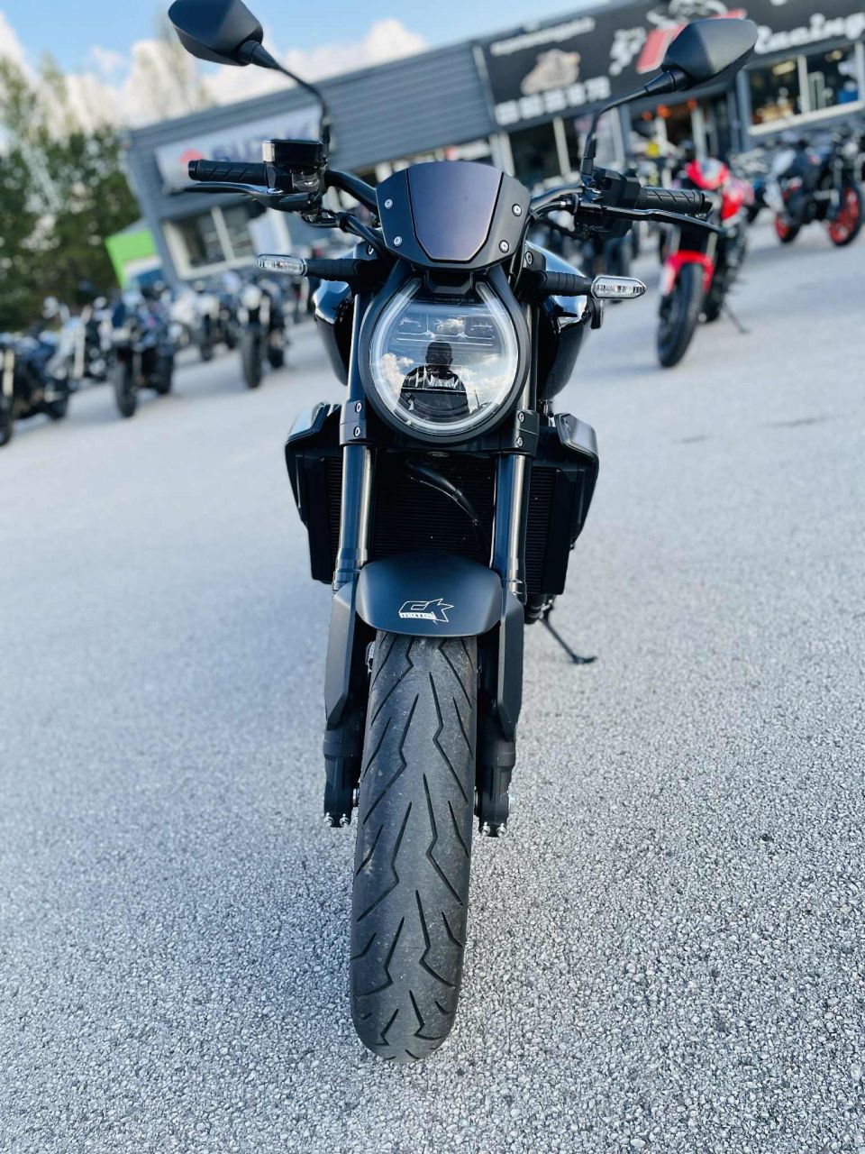 HONDA CB 1000 R 4