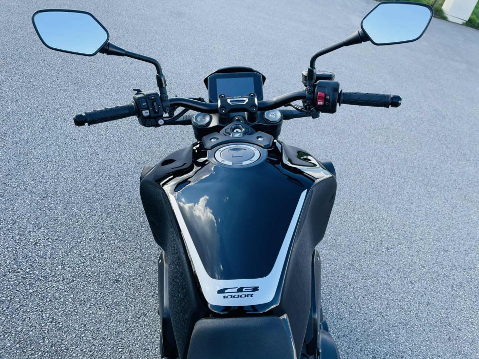 HONDA CB 1000 R 4