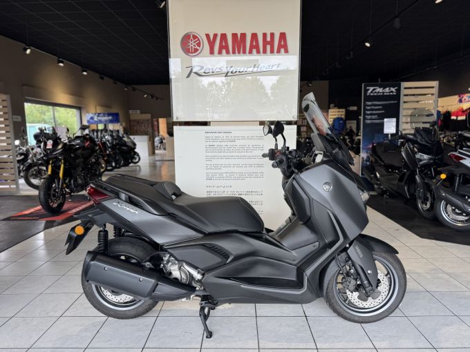YAMAHA XMAX 300 4