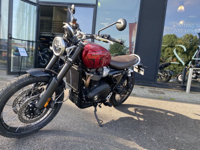 TRIUMPH SCRAMBLER 1200 4
