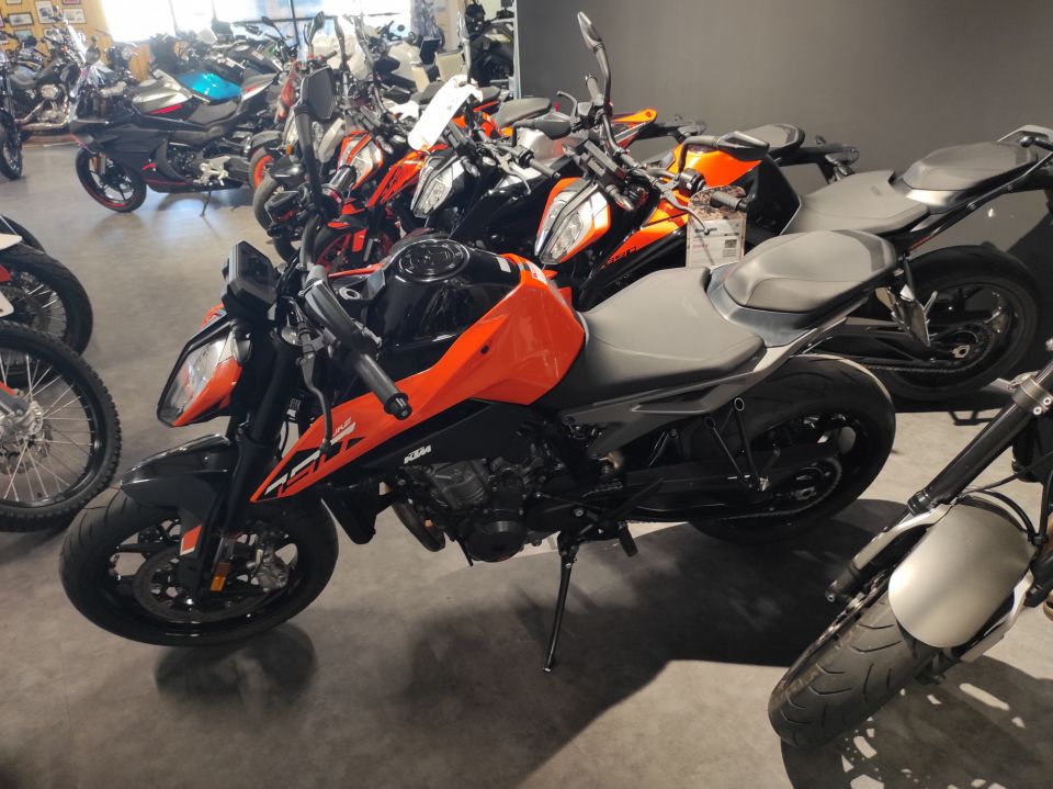 KTM 790 DUKE L 4
