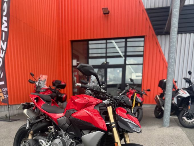 DUCATI STREETFIGHTER V2 S - A2 4