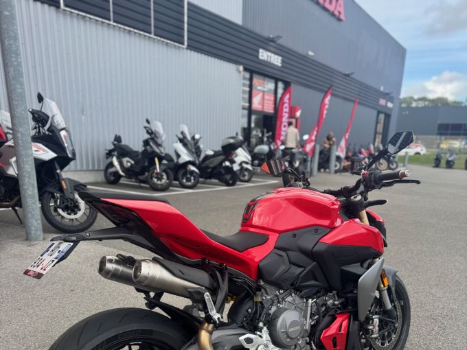 DUCATI STREETFIGHTER V2 S - A2 4
