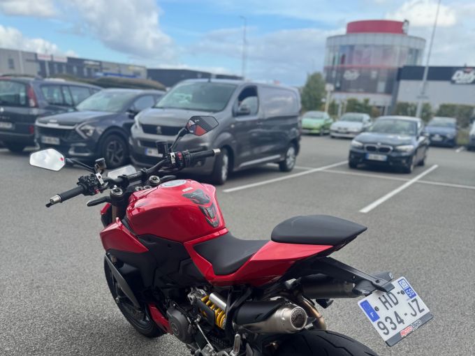 DUCATI STREETFIGHTER V2 S - A2 4