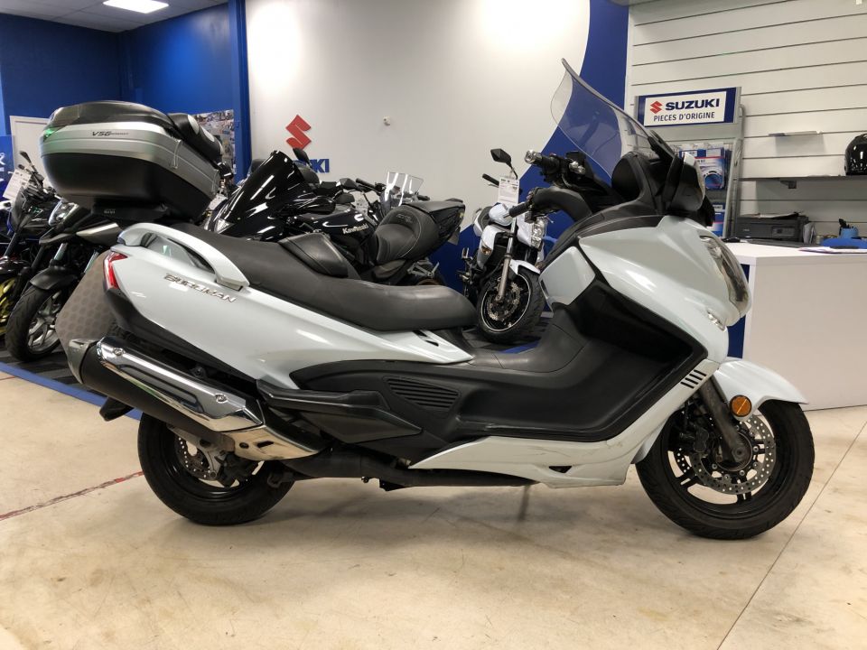 SUZUKI BURGMAN 650 4