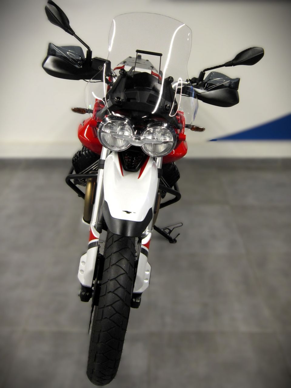 MOTO GUZZI V85 TT 850 4