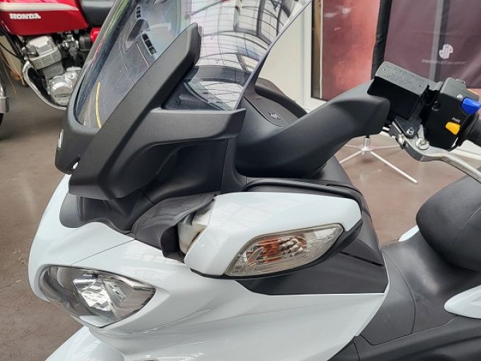 SUZUKI BURGMAN 650 4