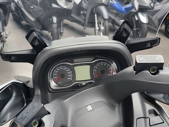 SUZUKI BURGMAN 650 4