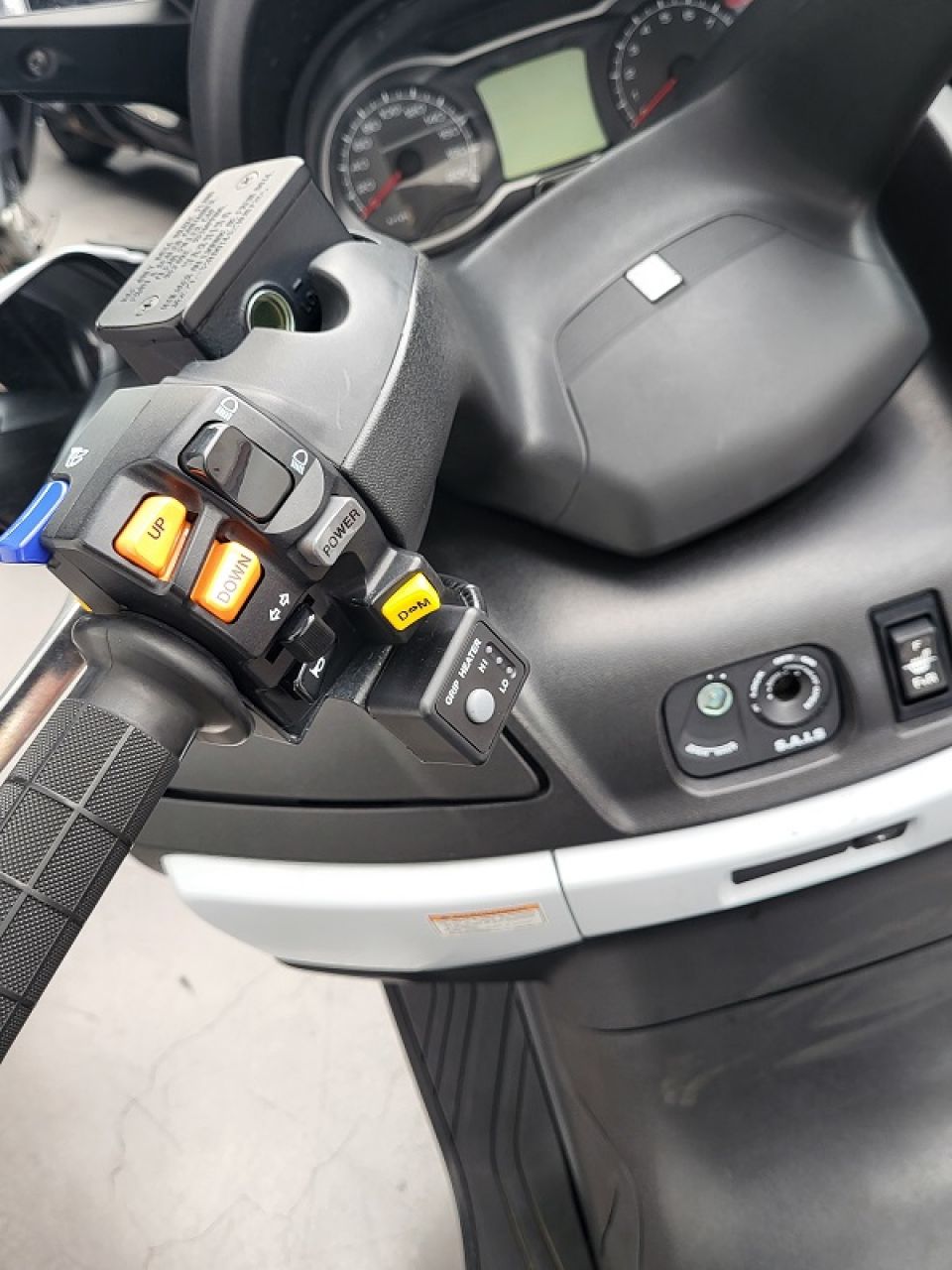 SUZUKI BURGMAN 650 4