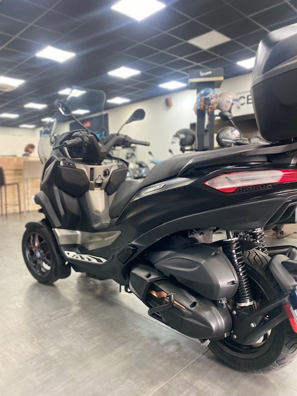 PIAGGIO MP3 530 HPE EXCLUSIVE 4