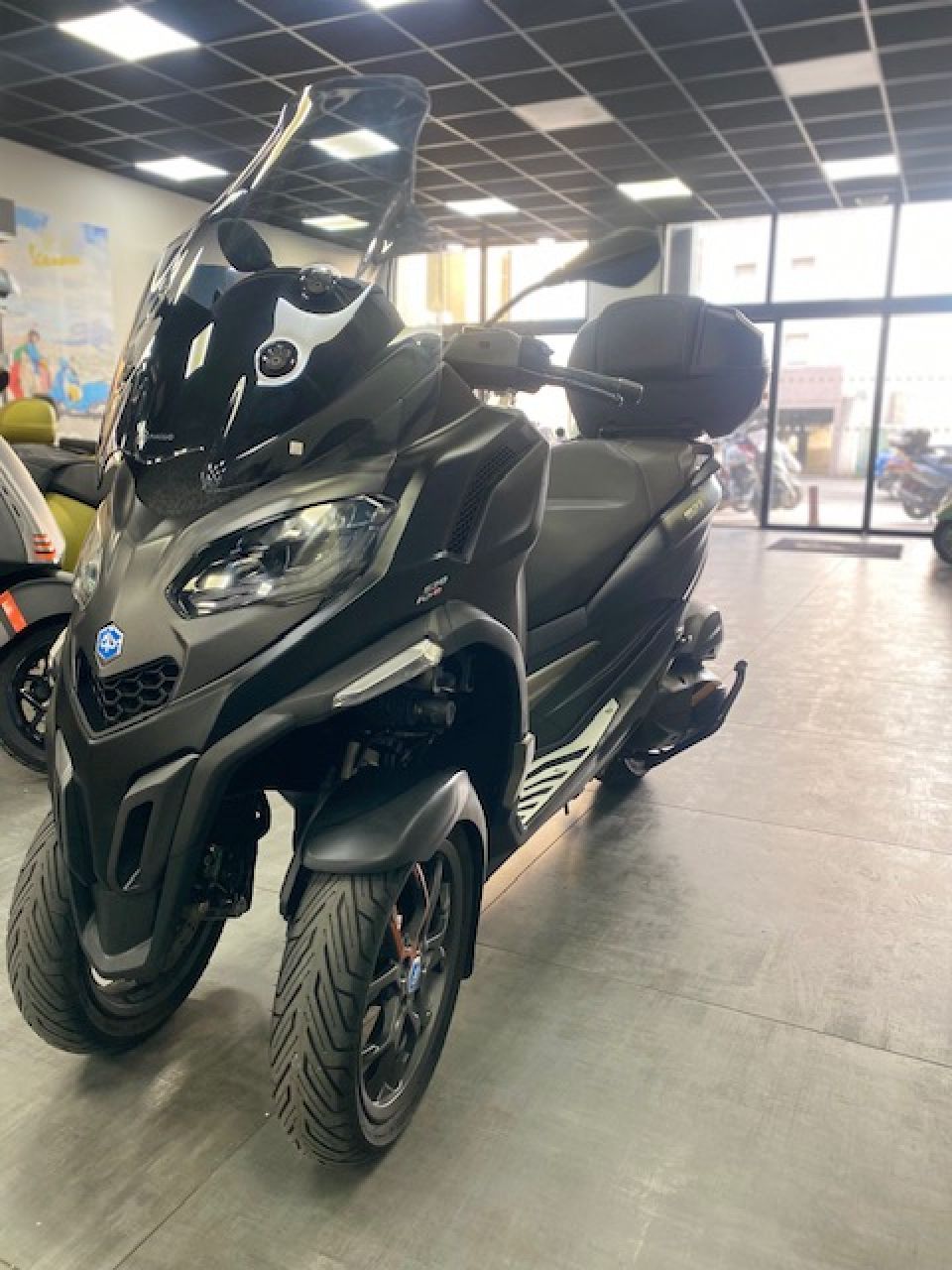 PIAGGIO MP3 530 HPE EXCLUSIVE 4