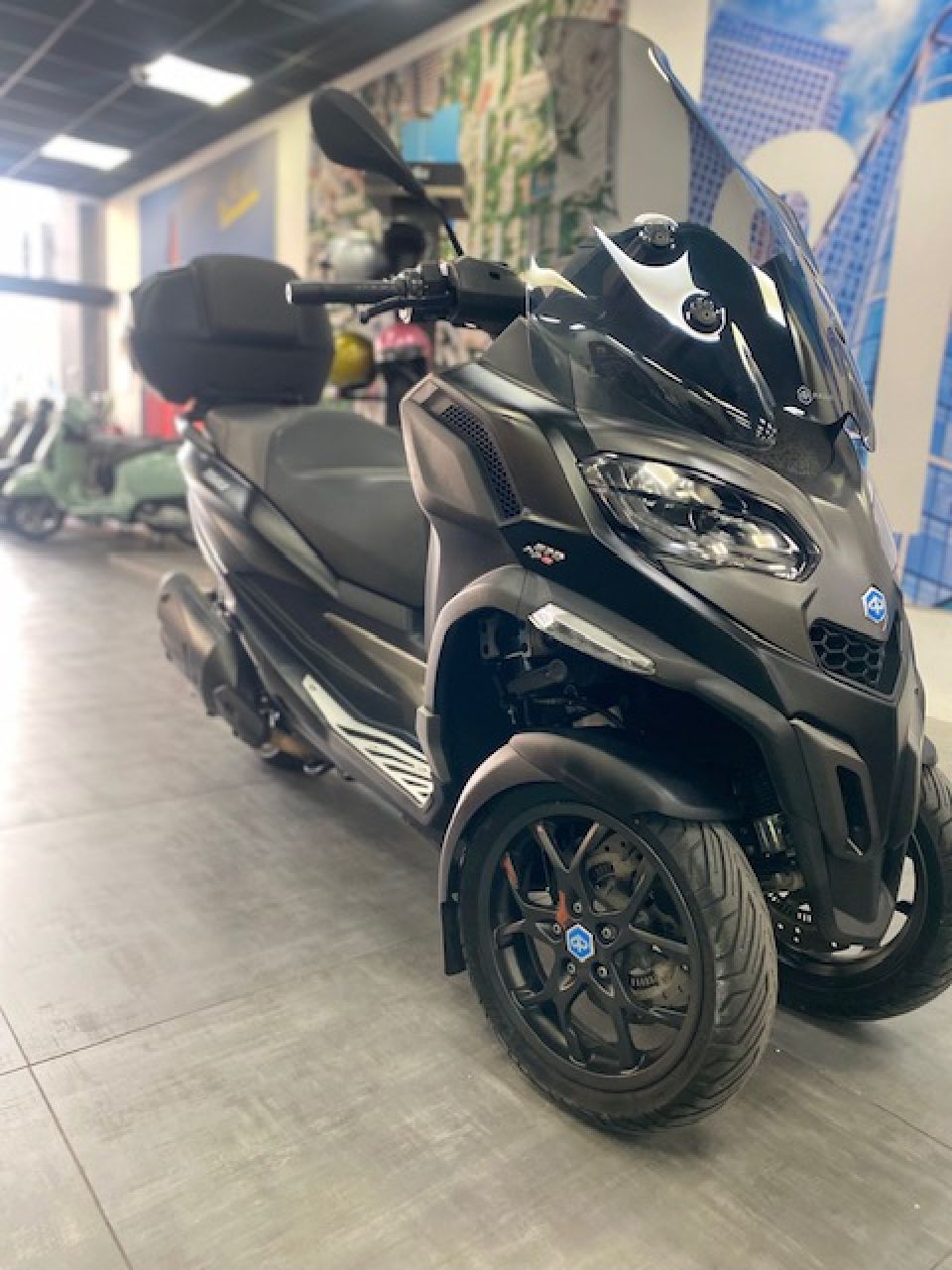 PIAGGIO MP3 530 HPE EXCLUSIVE 4