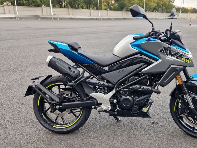 CF MOTO 125 NK 4
