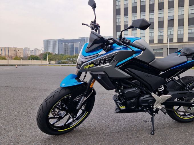 CF MOTO 125 NK 4