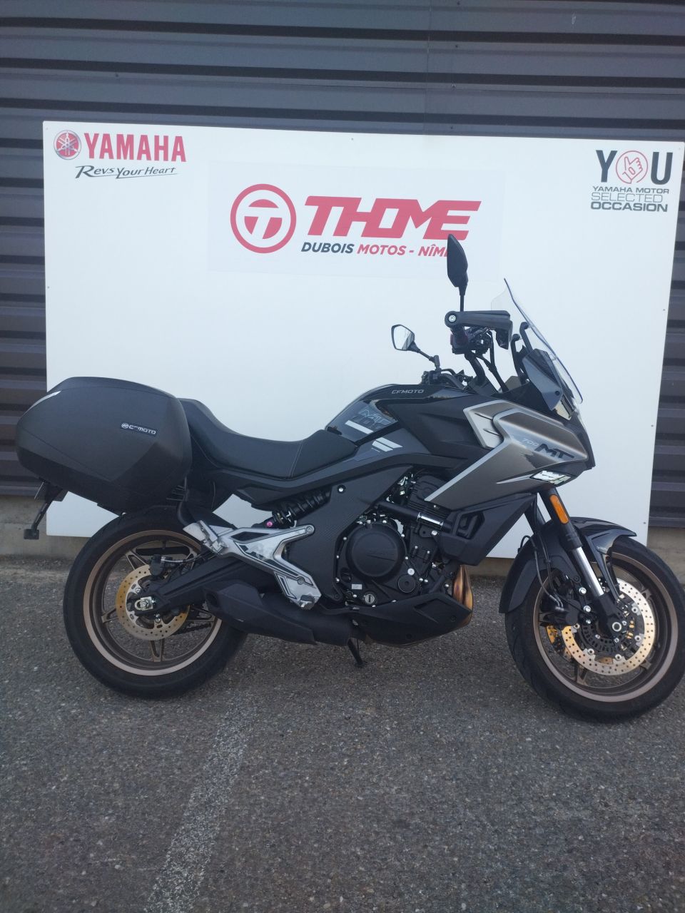 CF MOTO MT 700 4