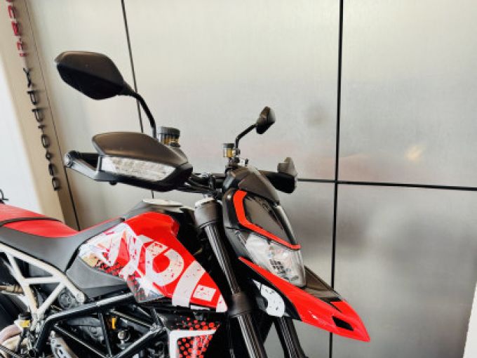 DUCATI HYPERMOTARD 950 4