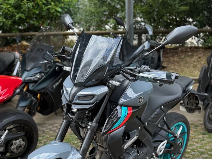 YAMAHA MT-125 4