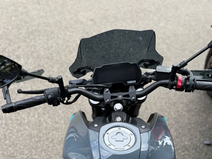 YAMAHA MT-125 4
