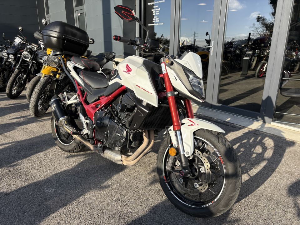 HONDA CB 750 HORNET 4