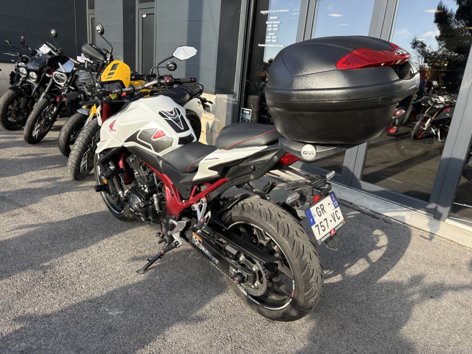 HONDA CB 750 HORNET 4